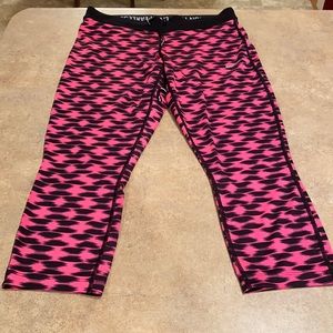 Women’s Nike Capri leggings size large